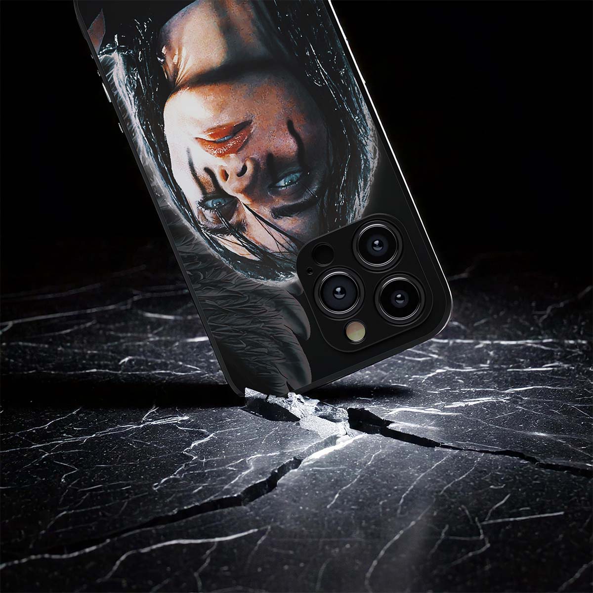Billie Eilish 05 Metal/Glass Hybrid Case