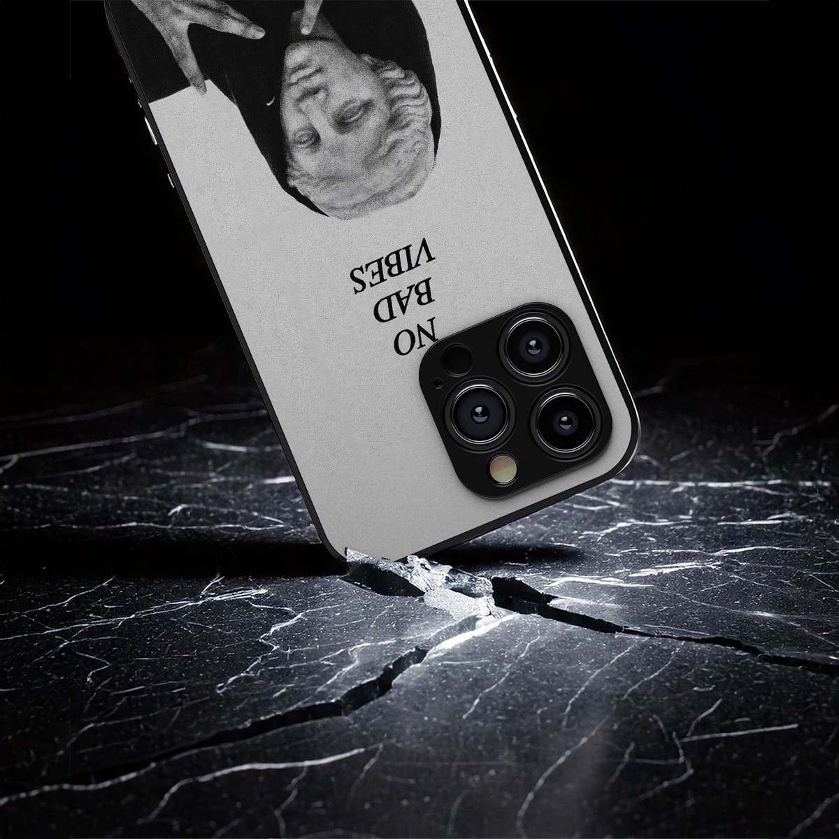 No Bad Vibes 1 Metal/Glass Hybrid Case