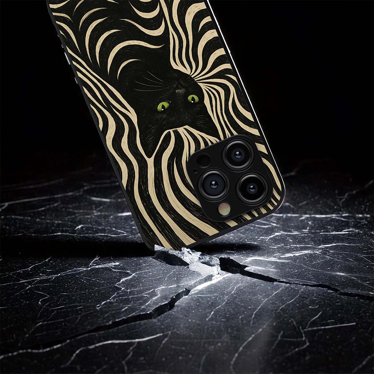 Jungle Prowler Hybrid Metal Case